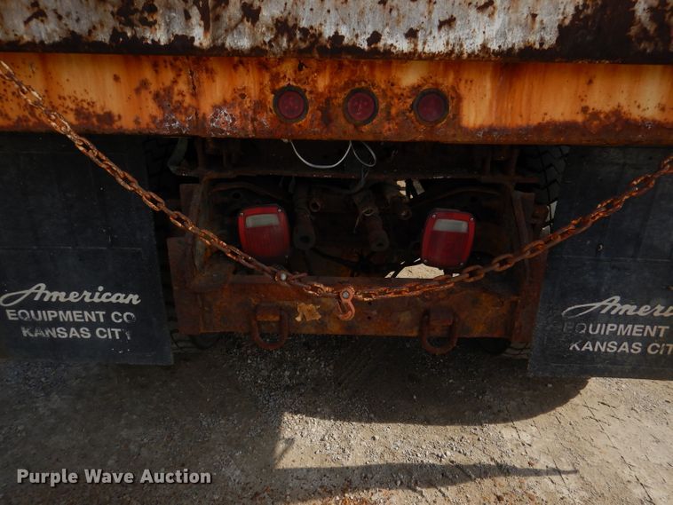 image for item DL2050 2005 International 7300  dump truck