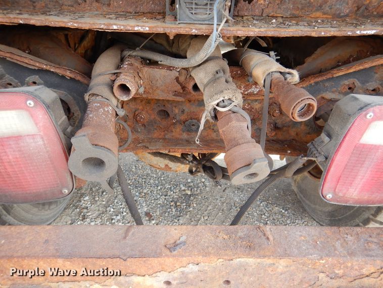 image for item DL2050 2005 International 7300  dump truck