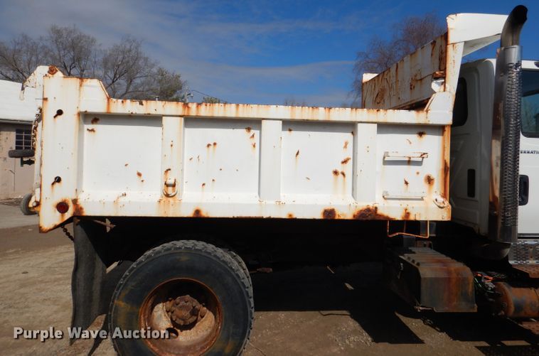 image for item DL2050 2005 International 7300  dump truck