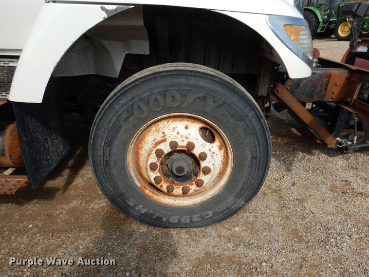 image for item DL2050 2005 International 7300  dump truck