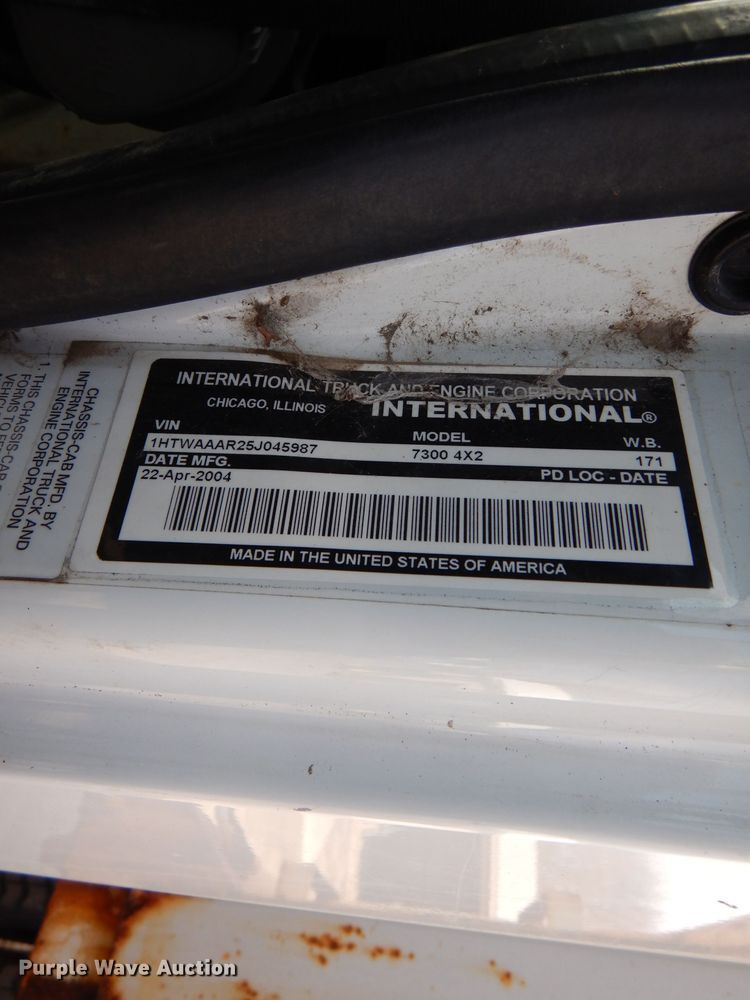 image for item DL2050 2005 International 7300  dump truck