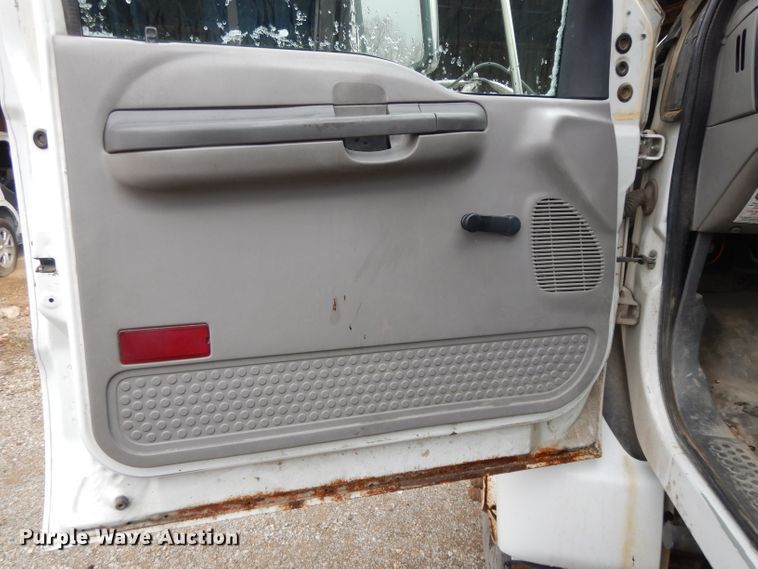 image for item DL2051 2000 Ford F650 Super Duty  refuse truck