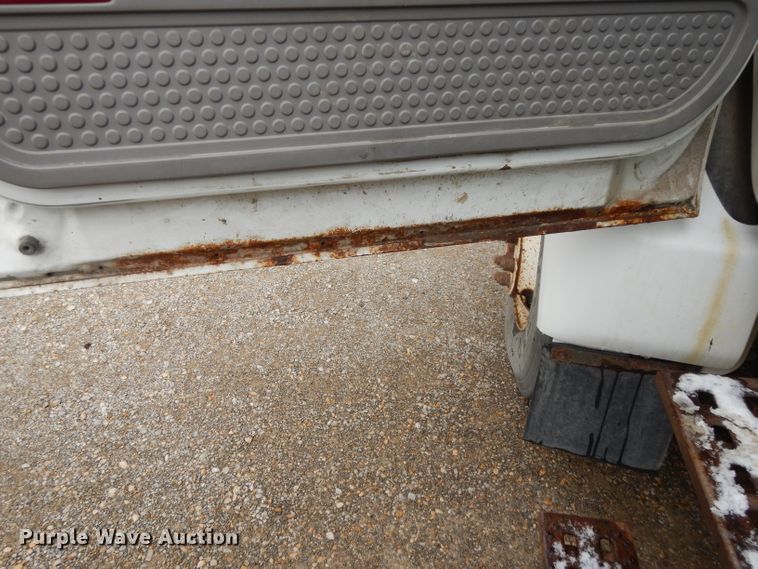 image for item DL2051 2000 Ford F650 Super Duty  refuse truck