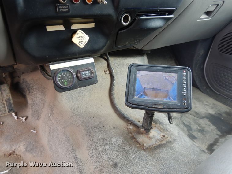 image for item DL2051 2000 Ford F650 Super Duty  refuse truck