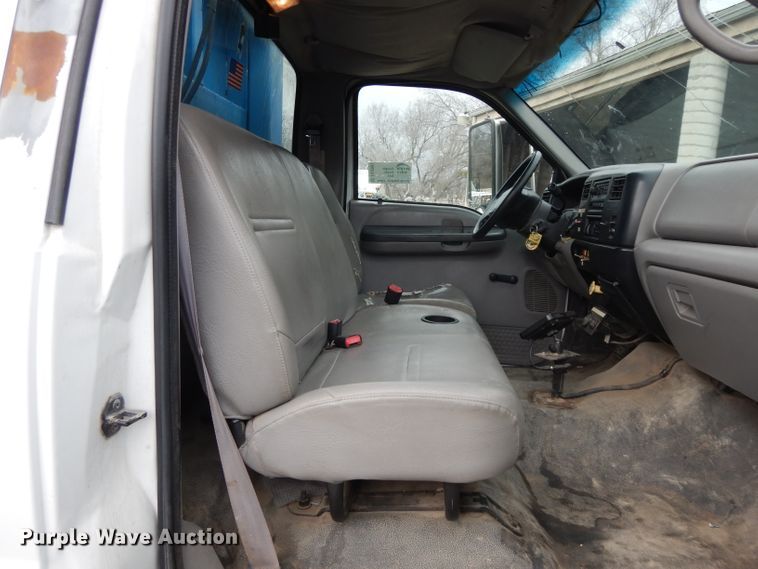 image for item DL2051 2000 Ford F650 Super Duty  refuse truck