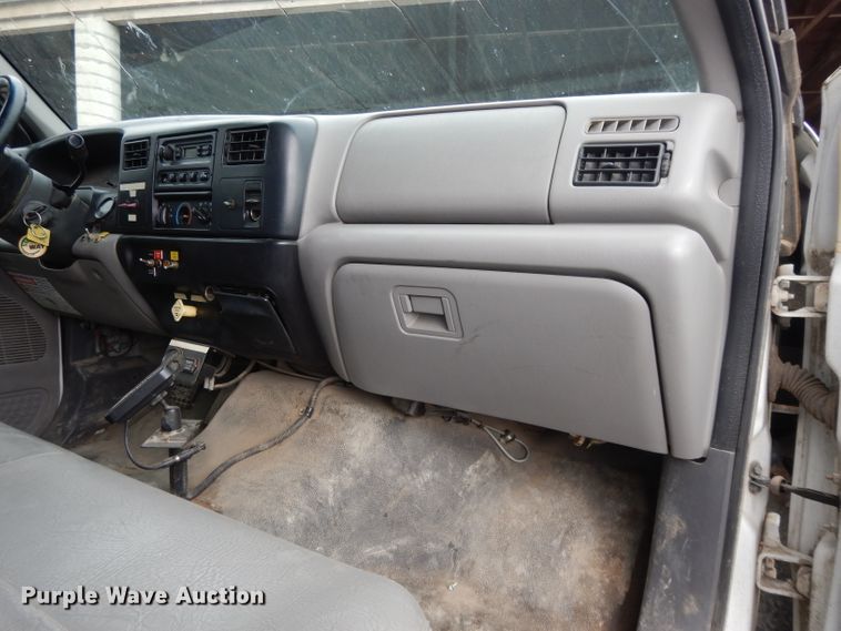 image for item DL2051 2000 Ford F650 Super Duty  refuse truck