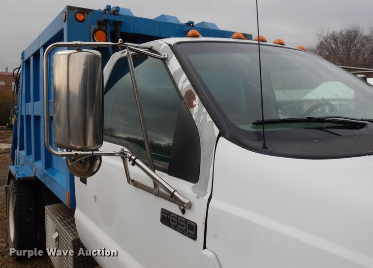 image for item DL2051 2000 Ford F650 Super Duty  refuse truck