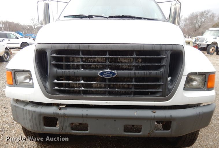 image for item DL2051 2000 Ford F650 Super Duty  refuse truck