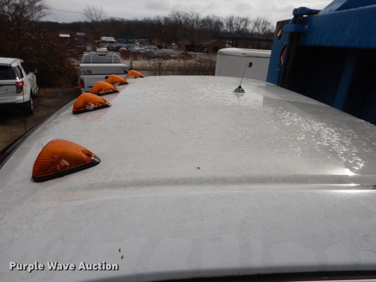 image for item DL2051 2000 Ford F650 Super Duty  refuse truck