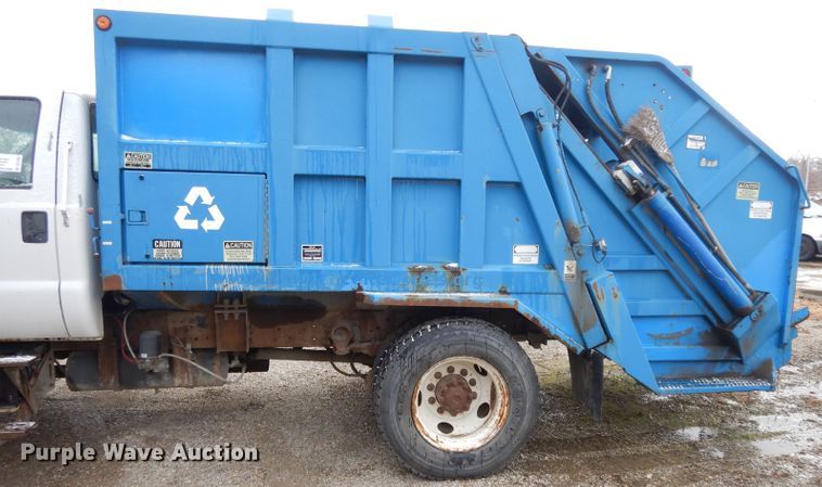 image for item DL2051 2000 Ford F650 Super Duty  refuse truck