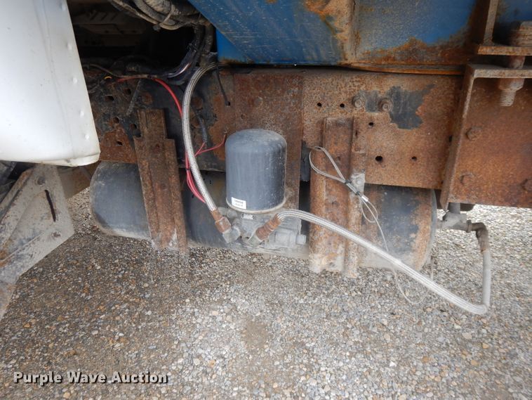 image for item DL2051 2000 Ford F650 Super Duty  refuse truck