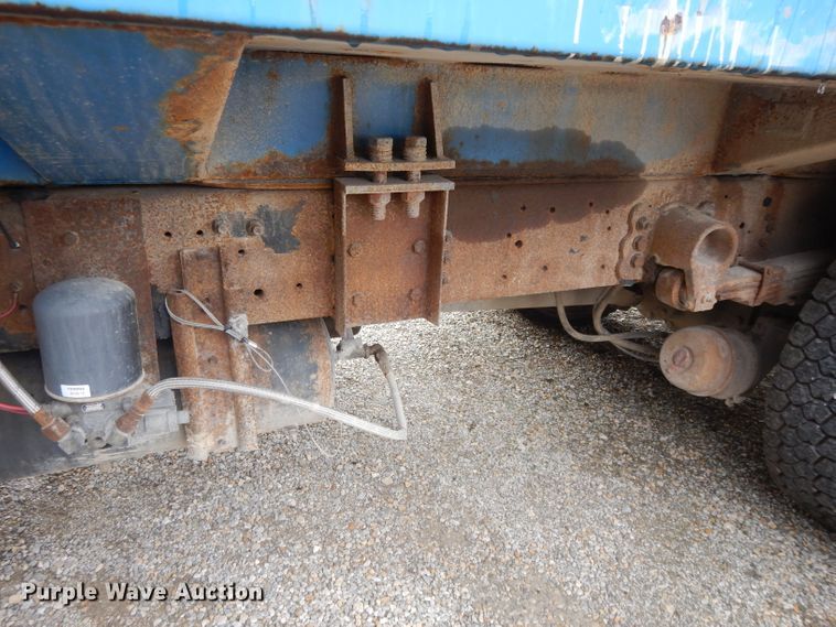 image for item DL2051 2000 Ford F650 Super Duty  refuse truck