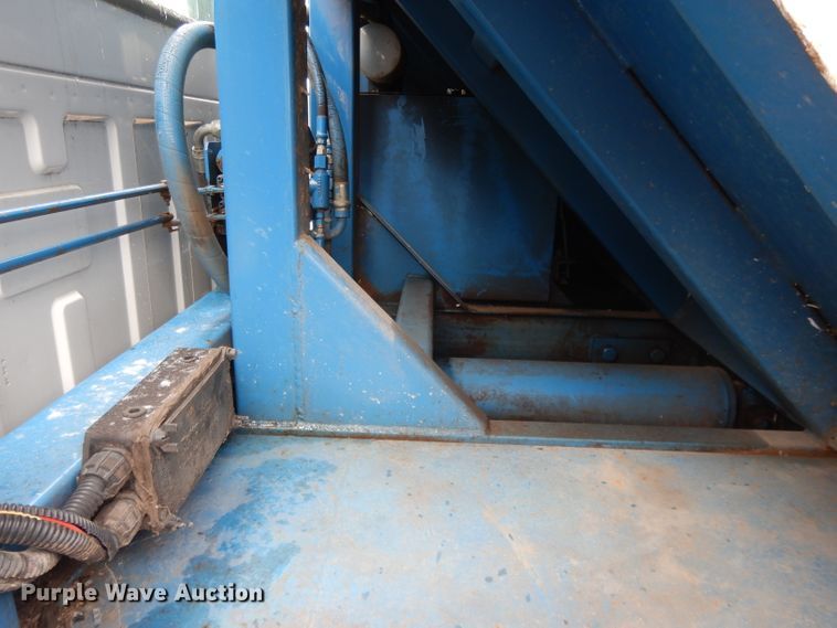 image for item DL2051 2000 Ford F650 Super Duty  refuse truck