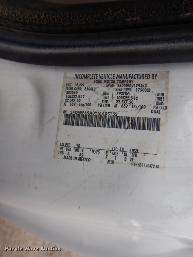 image for item DL2051 2000 Ford F650 Super Duty  refuse truck