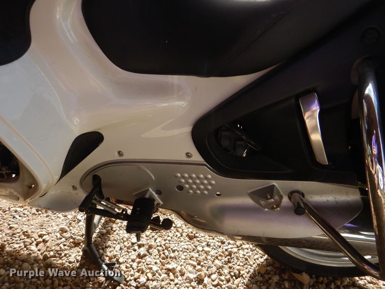 image for item DL2059 2006 BMW R1150RT motorcycle