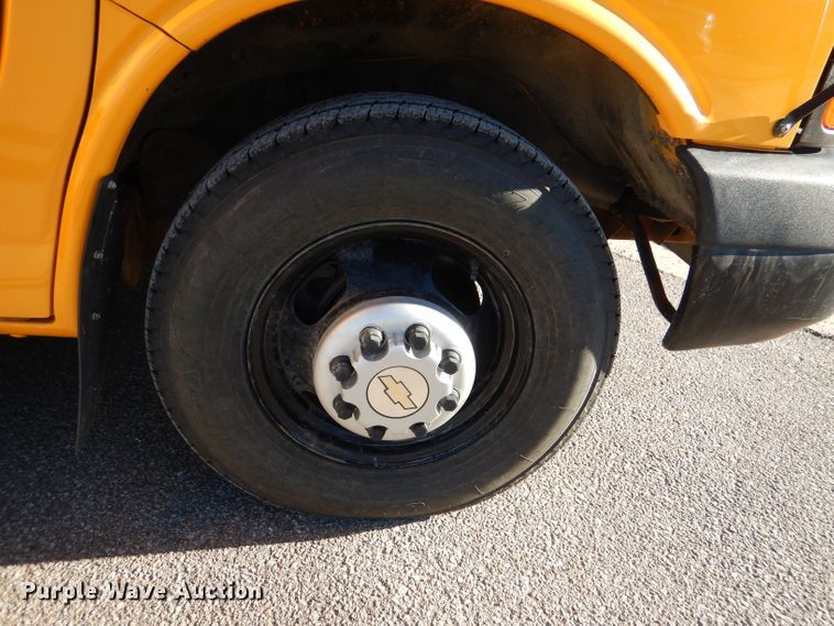 image for item DL2145 2011 Chevrolet Express G3500  school bus