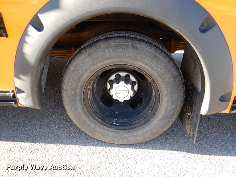 image for item DL2145 2011 Chevrolet Express G3500  school bus