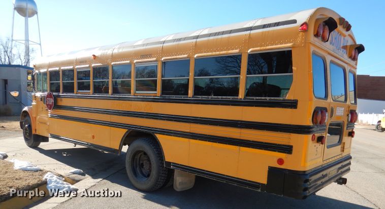 image for item DL2146 2002 International 3800  school bus
