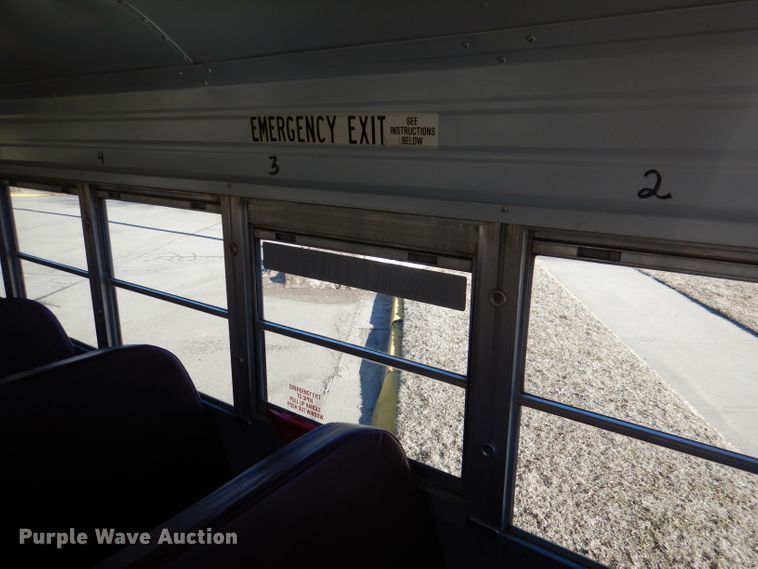 image for item DL2146 2002 International 3800  school bus