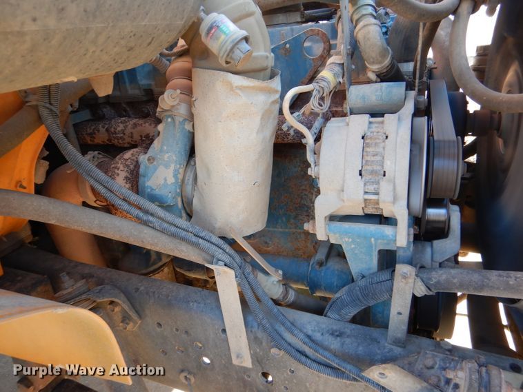 image for item DL2146 2002 International 3800  school bus