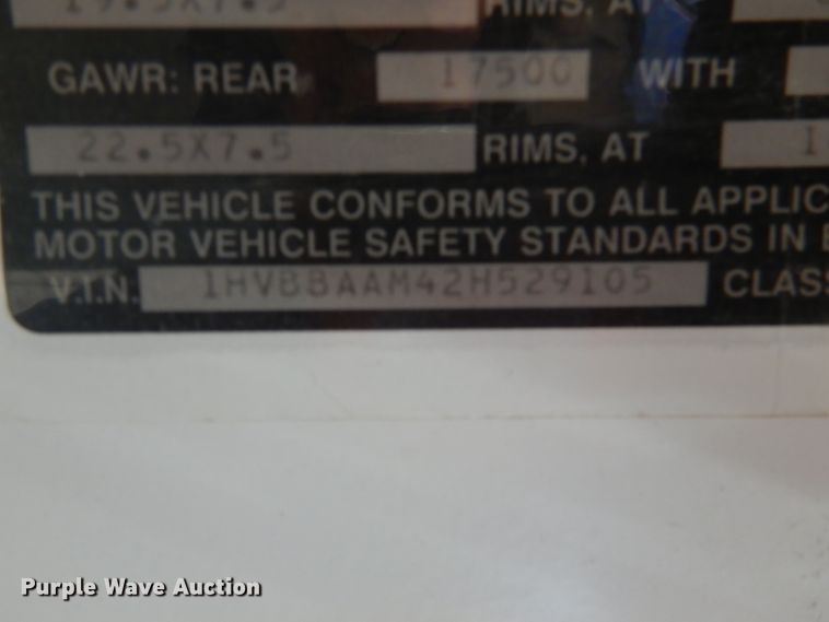 image for item DL2146 2002 International 3800  school bus