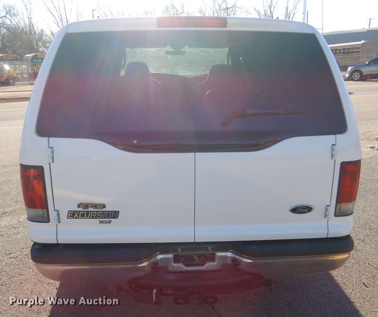 image for item DL2147 2003 Ford Excursion XLT  SUV