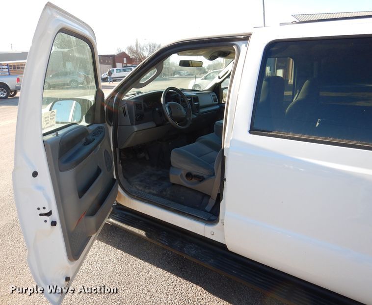 image for item DL2147 2003 Ford Excursion XLT  SUV