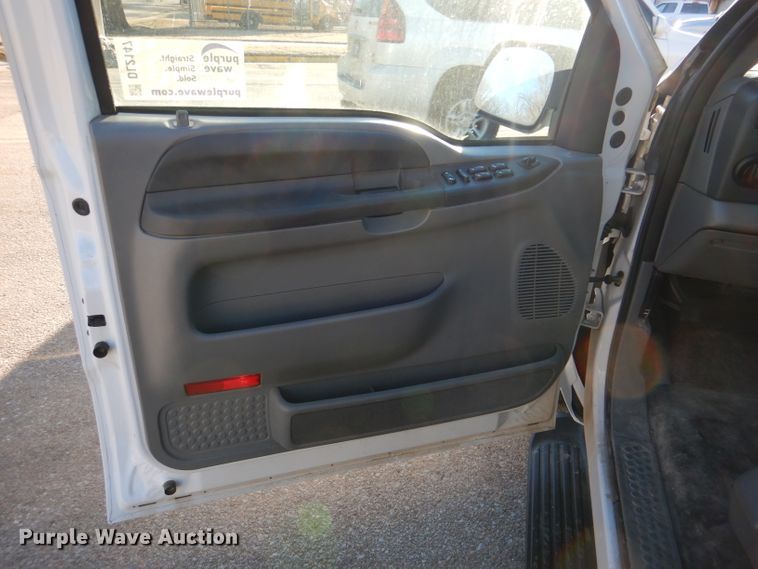 image for item DL2147 2003 Ford Excursion XLT  SUV