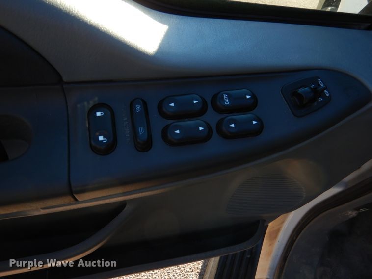 image for item DL2147 2003 Ford Excursion XLT  SUV