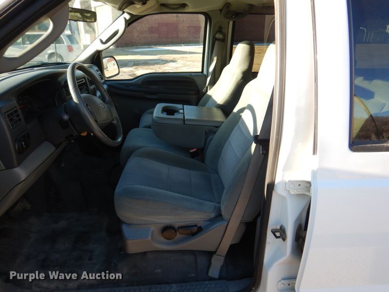 image for item DL2147 2003 Ford Excursion XLT  SUV