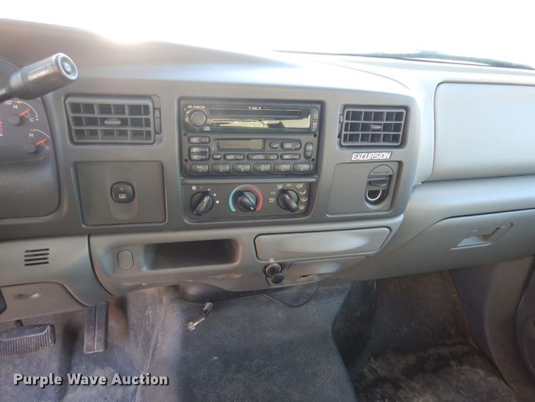 image for item DL2147 2003 Ford Excursion XLT  SUV