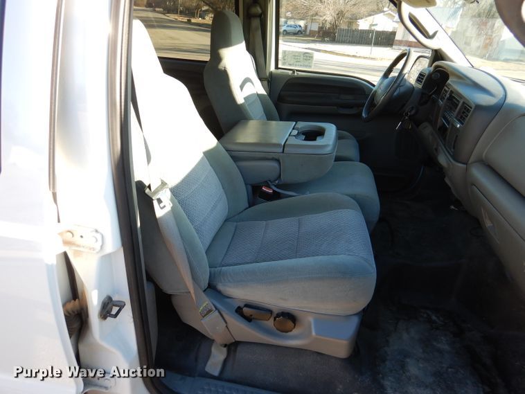 image for item DL2147 2003 Ford Excursion XLT  SUV