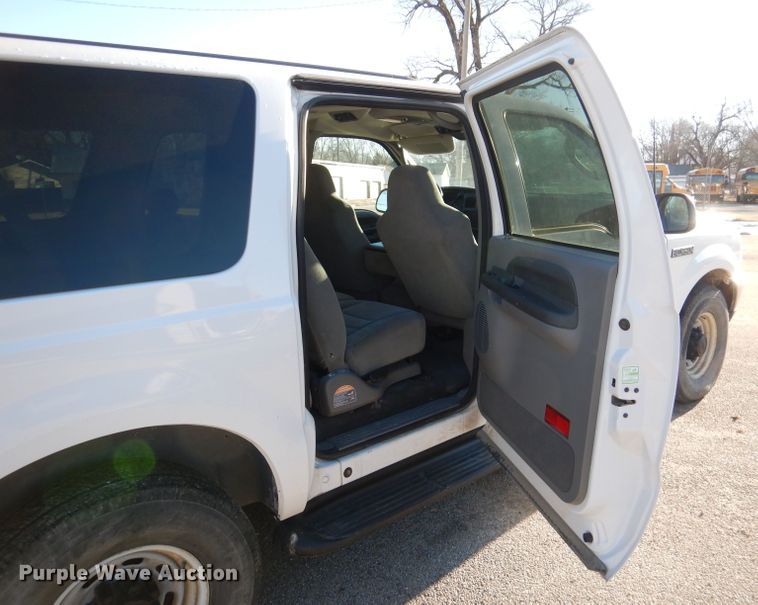 image for item DL2147 2003 Ford Excursion XLT  SUV