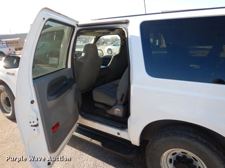 image for item DL2147 2003 Ford Excursion XLT  SUV