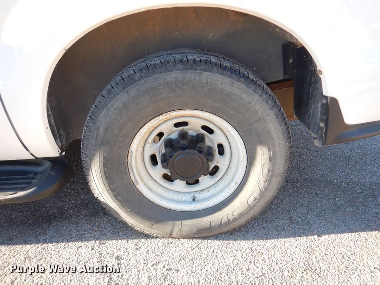 image for item DL2147 2003 Ford Excursion XLT  SUV