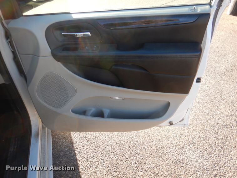 image for item DL2148 2012 Dodge Grand Caravan  van