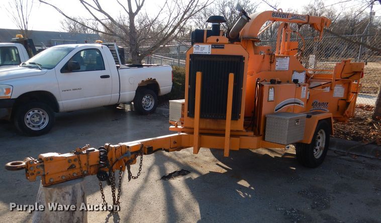 image for item DL2194 2005 Bandit 250  wood chipper