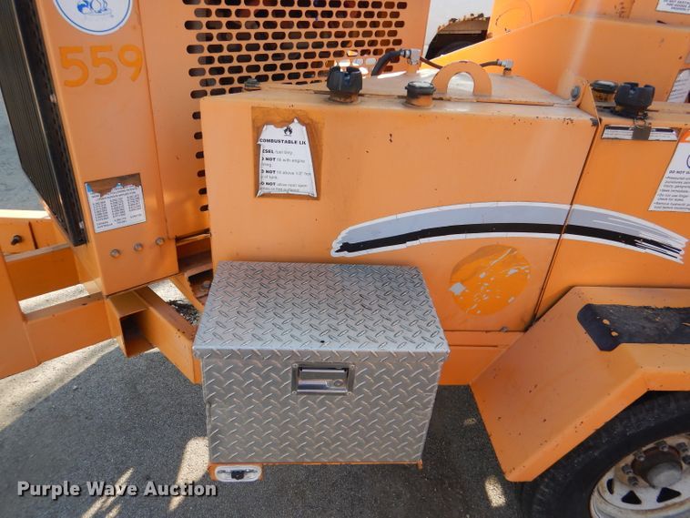 image for item DL2194 2005 Bandit 250  wood chipper