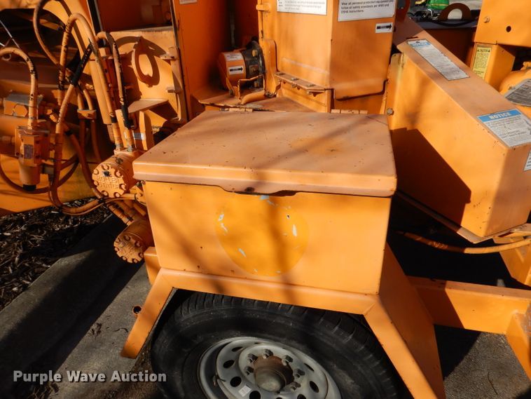 image for item DL2194 2005 Bandit 250  wood chipper