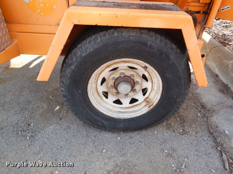 image for item DL2194 2005 Bandit 250  wood chipper