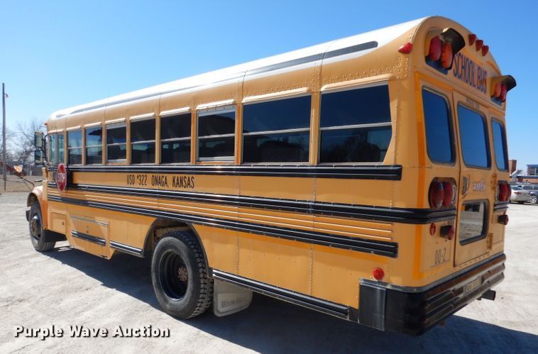 image for item DL2206 2001 International 3800  school bus