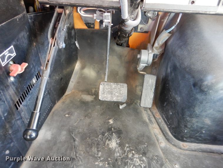 image for item DL2206 2001 International 3800  school bus