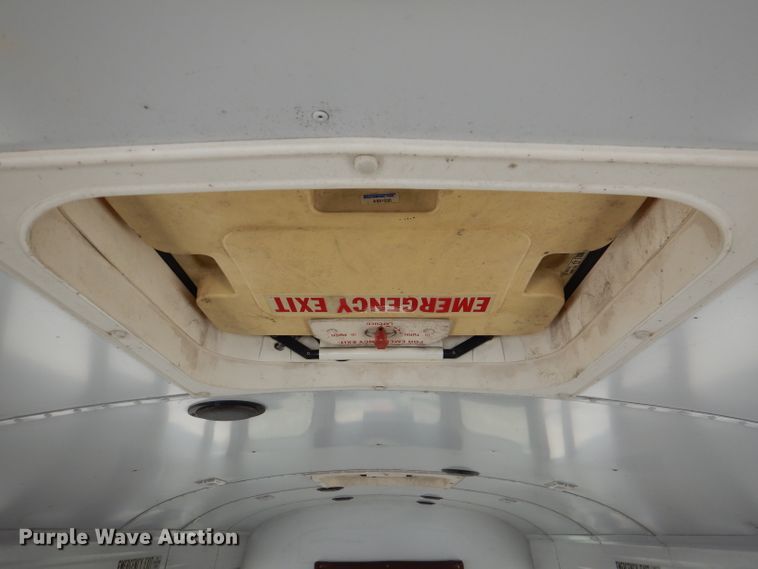 image for item DL2206 2001 International 3800  school bus