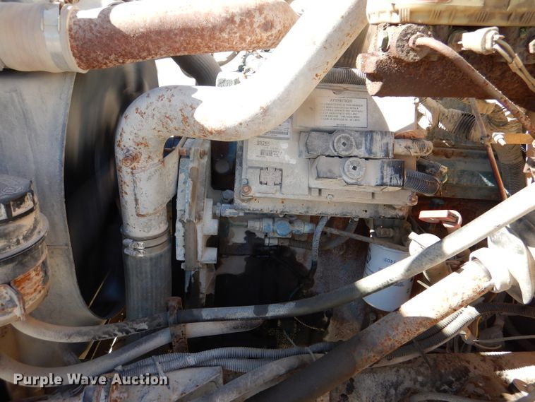 image for item DL2206 2001 International 3800  school bus