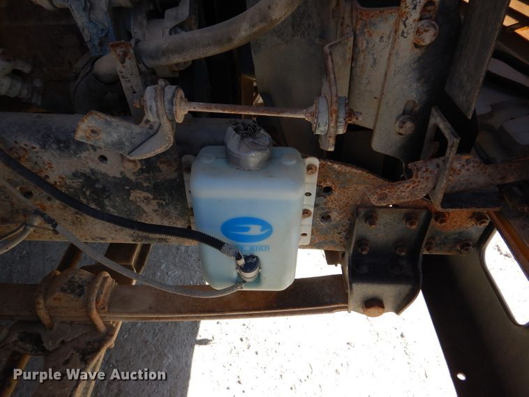 image for item DL2206 2001 International 3800  school bus