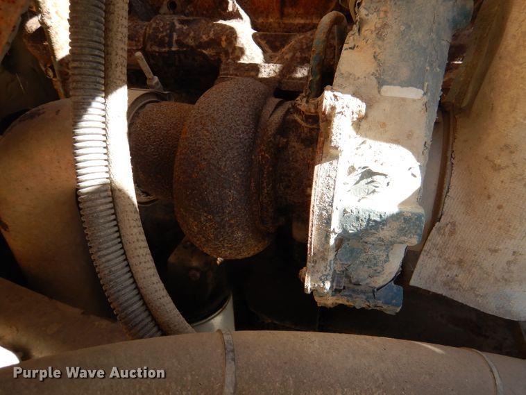 image for item DL2206 2001 International 3800  school bus