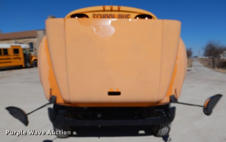 image for item DL2206 2001 International 3800  school bus