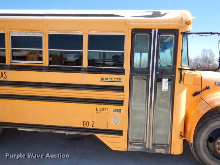 image for item DL2206 2001 International 3800  school bus