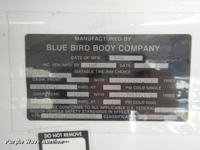 image for item DL2206 2001 International 3800  school bus