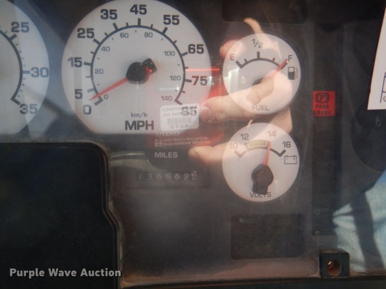 image for item DL2207 2004 International CE300  school bus